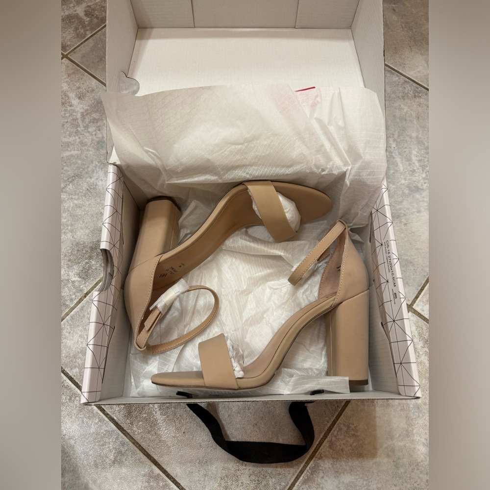 Call it Spring TAYVIA Heels